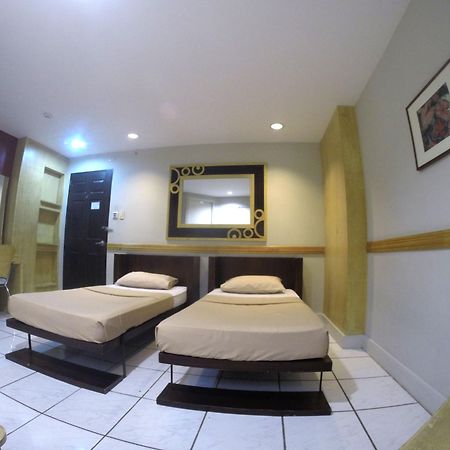 Urban Inn Iloilo ภายนอก รูปภาพ